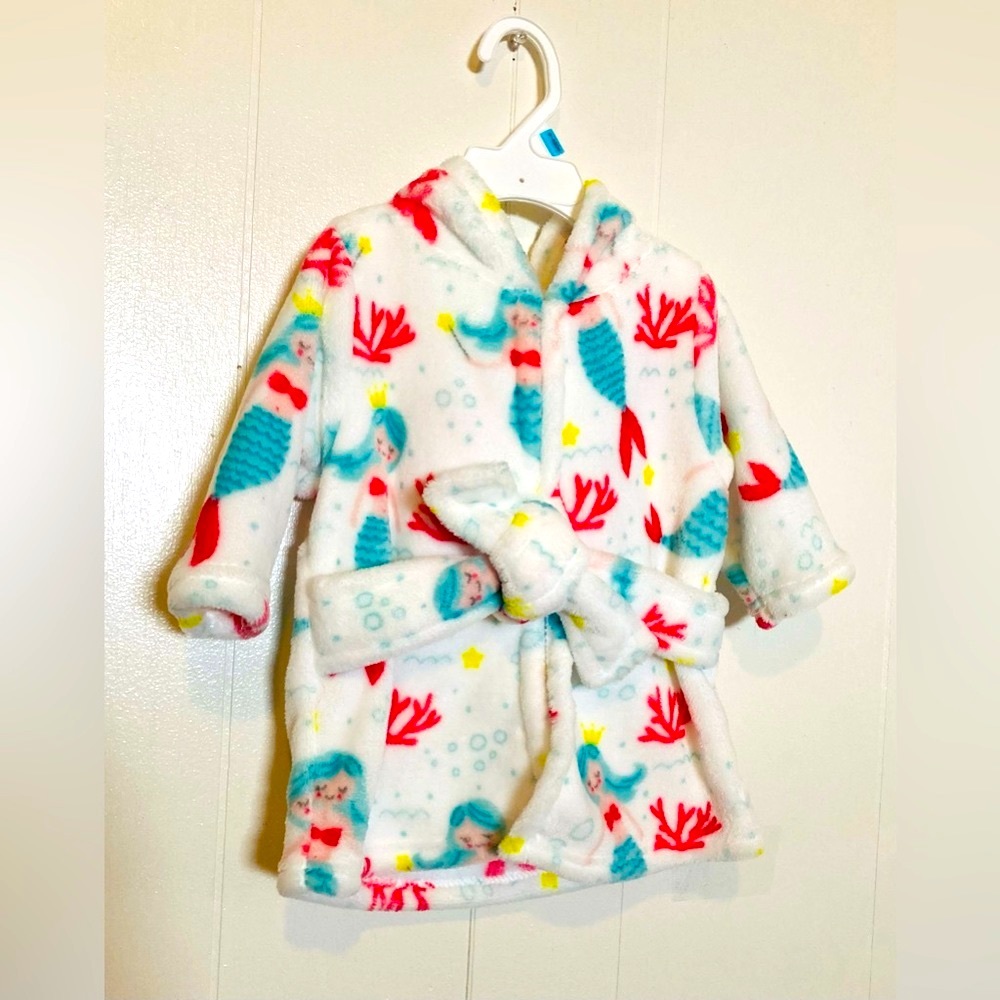 NWOT Super Soft Baby Girl Mermaid Robe Size 0-9 Months